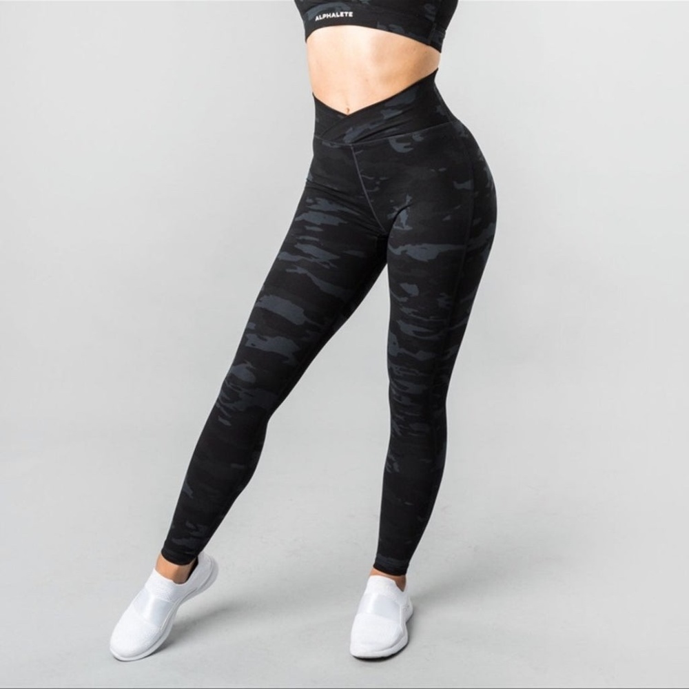 Alphalete Black Camo Leggings XS
